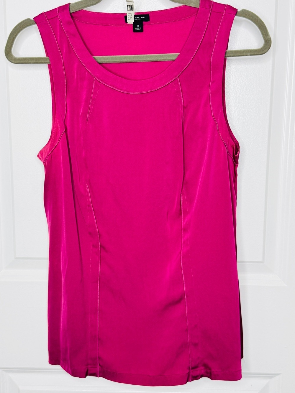 Ann Taylor Sz M Satin Silky Pink Crew Neck Sleeveless Women's Top | EUC